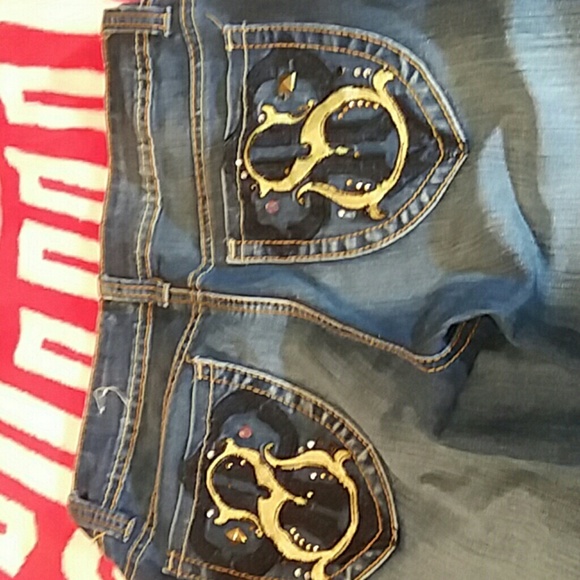 Capris - Picture 3 of 3